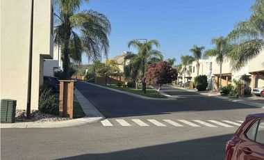 RENTA DEPARTAMENTO PLANTA BAJA PUERTA REAL QUERETARO