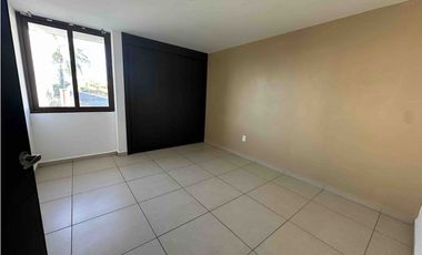 RENTA DEPARTAMENTO PLANTA BAJA PUERTA REAL QUERETARO