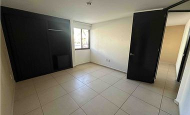 RENTA DEPARTAMENTO PLANTA BAJA PUERTA REAL QUERETARO