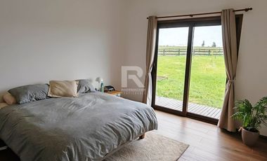 CASA  3 DORM. A SÓLO 4KM DE PUERTO VARAS.