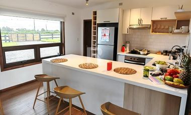 CASA  3 DORM. A SÓLO 4KM DE PUERTO VARAS.