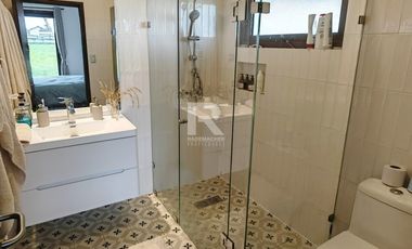 CASA  3 DORM. A SÓLO 4KM DE PUERTO VARAS.