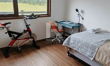 CASA  3 DORM. A SÓLO 4KM DE PUERTO VARAS.