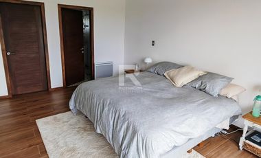 CASA  3 DORM. A SÓLO 4KM DE PUERTO VARAS.