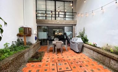 CASA EN VENTA UBICADA EN MEDELLIN EN EL SECTOR EL TESORO