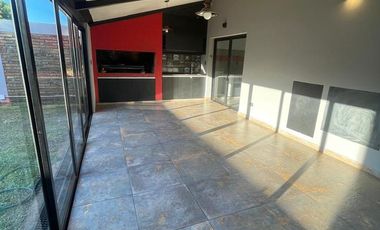 Casa de 3 dormitorios con pileta