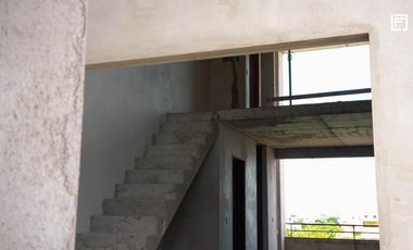 Departamento Duplex 3 Ambientes con Balcón en Venta – San Martín