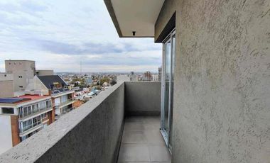Departamento de categoria de 2 ambientes en Lanús Este