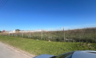 Calle 1203 La Huella al 500 Venta 33.400 Mts Terreno Ing Allan