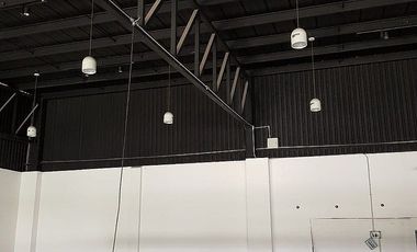 Se vende oficina con bodega y terraza en Tesitan Zapopan