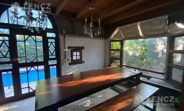 Casa de 5 Amb con Pileta en Don Bosco -Estilo Patagónico!! TU PROXIMA CASA