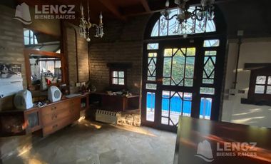 Casa de 5 Amb con Pileta en Don Bosco -Estilo Patagónico!! TU PROXIMA CASA