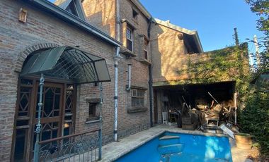 Casa de 5 Amb con Pileta en Don Bosco -Estilo Patagónico!! TU PROXIMA CASA