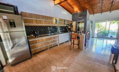 VENTA | PERMUTA - Casa 3 dormitorios, patio y pileta - Barrio Alvear, Rosario.