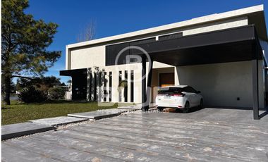 Casa Venta Canning Terralagos 5 Ambientes A La Laguna