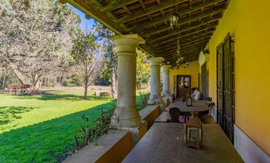 Estancia del año 1830 refaccionada con 42 hectáreas a 50km del mar