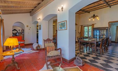 Estancia del año 1830 refaccionada con 42 hectáreas a 50km del mar