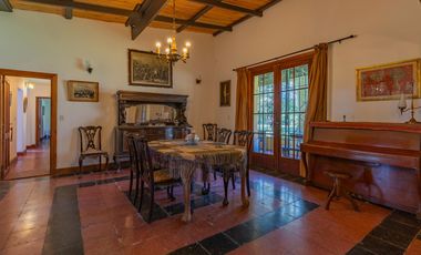 Estancia del año 1830 refaccionada con 42 hectáreas a 50km del mar