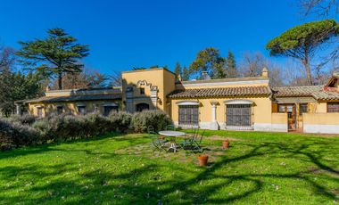 Estancia del año 1830 refaccionada con 42 hectáreas a 50km del mar