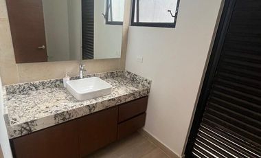 Casa Amueblada en Renta en Privada Olivia 26, Conkal