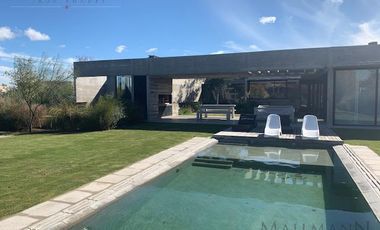 Excelente Casa 3 Dormitorios en Pilará  en Alquiler Temporada de Polo Barrio La Berlina