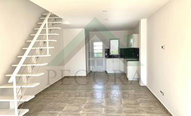 Departamento duplex - Belen de Escobar - Pasaje Buenos Aires 1370