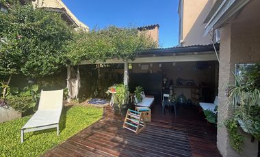 Casa de 4 dormitorios en alquiler con o sin muebles, próxima centro comercial La Horqueta