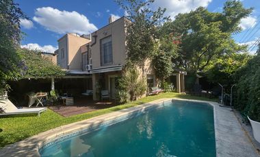 Casa de 4 dormitorios en alquiler con o sin muebles, próxima centro comercial La Horqueta