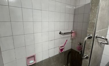Casa 4 ambientes con terraza y cochera doble, jardìn, Quilmes Centro