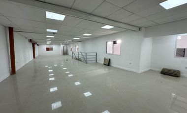 Depósito - 2600m2 - Mixtura 3 - La Boca