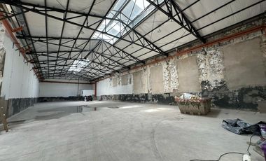 Depósito - 2600m2 - Mixtura 3 - La Boca