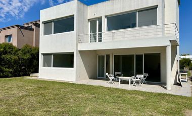 Casa en Alquiler Anual en Los Sauces - Nordelta