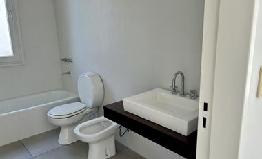 Casa en Alquiler Anual en Los Sauces - Nordelta