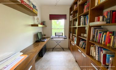 Casa en Venta  de 4 Ambientes En Club de Campo Abril Hudson Berazategui