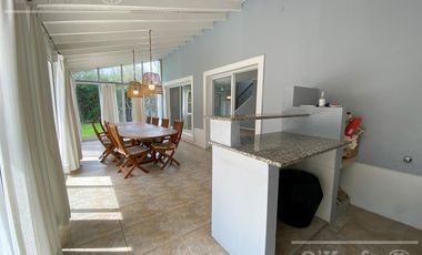 Casa en Venta  de 4 Ambientes En Club de Campo Abril Hudson Berazategui