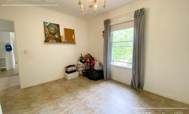 Casa en Venta  de 4 Ambientes En Club de Campo Abril Hudson Berazategui