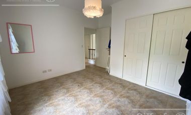 Casa en Venta  de 4 Ambientes En Club de Campo Abril Hudson Berazategui