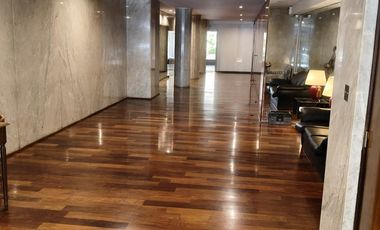 Semipiso de categoría.