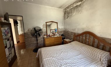 Venta casa 2 ambientes con patio en Wilde