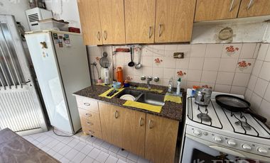Venta casa 2 ambientes con patio en Wilde