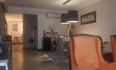 Casa 4 ambientes en venta en Quilmes