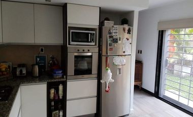 Casa 4 ambientes en venta en Quilmes