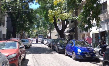 Departamento dos ambientes en San Isidro, con vista al frente y contrafrente.