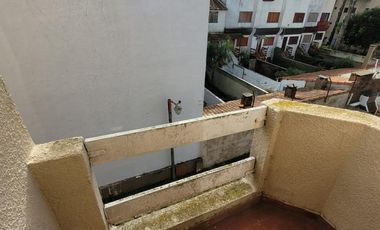 Departamento 2 amb c/cochera a metros de Av. San Bernardo-