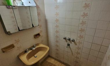 Departamento 2 amb c/cochera a metros de Av. San Bernardo-