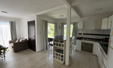 Casa 1 Dorm. con Pileta - Sector Chacras - Fernández Oro - RN