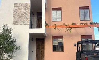 Departamento Planta Alta en venta en club de Golf Zirándaro