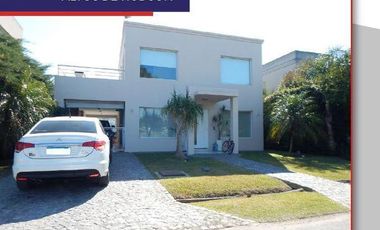 Casa en Venta Cond en Altos de Hudson I