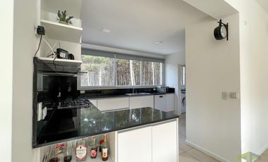 Casa en  Venta en Villa Robles