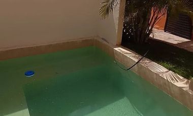 VILLA CON PISCINA Y ROOFTOP PRIVADO EN CHELEM PUERTO, YUC.